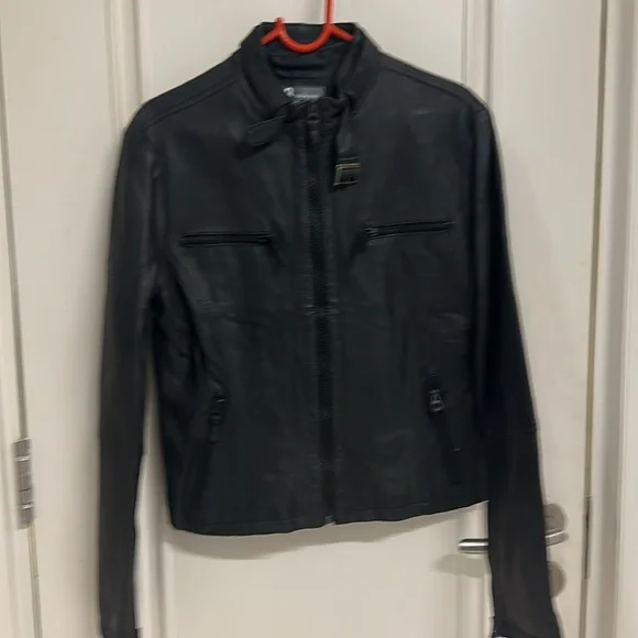 GQ Firenze-Italia Pure Leather short jacket! Classy, stylish, sassy!UK S/M! NWOT - Picture 6 of 16